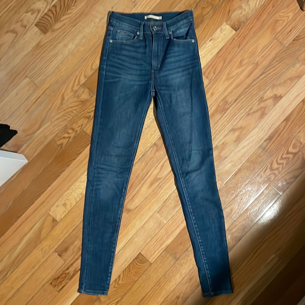 Levi mile high rise super skinny denim jeans 25
